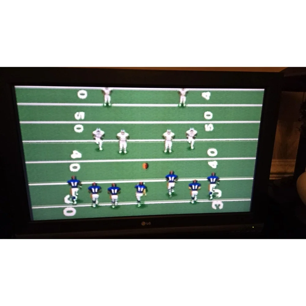 Radica Football‎ 2 Play TV Plug and Play Arcade Video Game 2006 Mattel